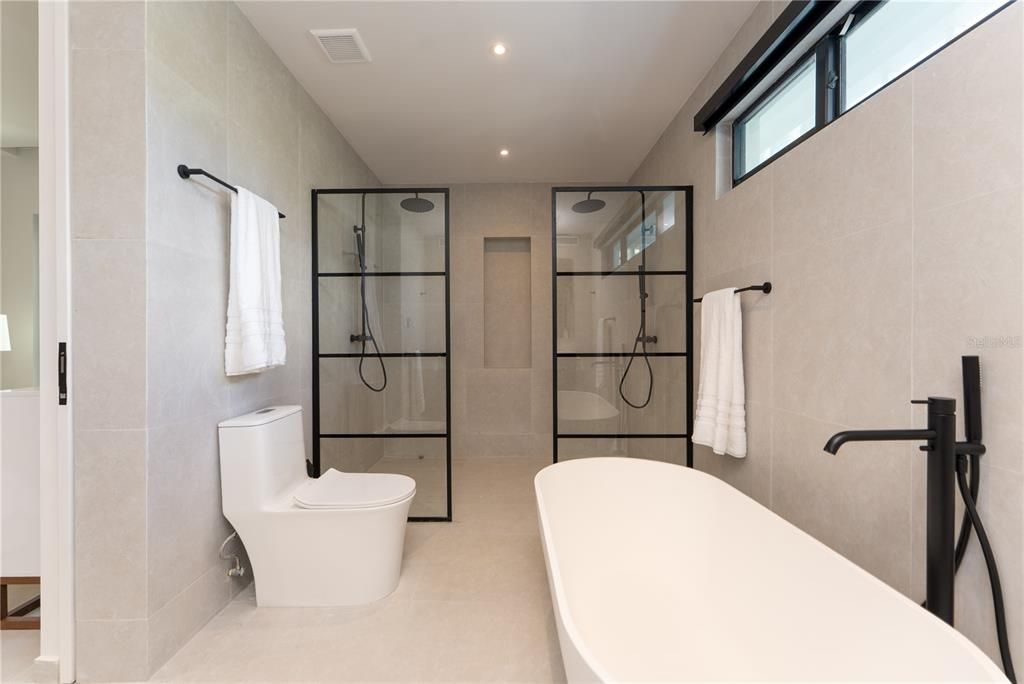 En Venta: $3,690,000 (4 camas, 6 baños, 4665 Pies cuadrados)