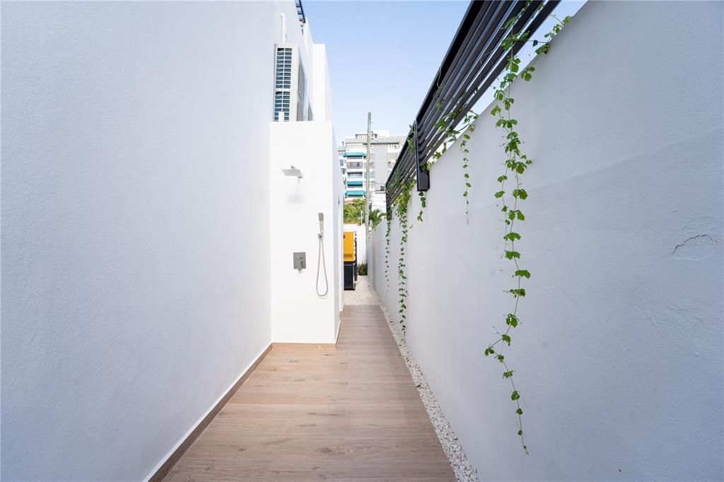 En Venta: $3,690,000 (4 camas, 6 baños, 4665 Pies cuadrados)