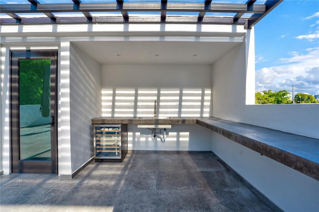 En Venta: $3,690,000 (4 camas, 6 baños, 4665 Pies cuadrados)