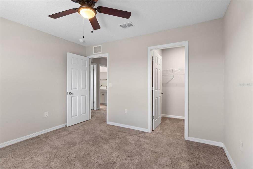 For Rent: $3,200 (5 beds, 3 baths, 2909 Square Feet)