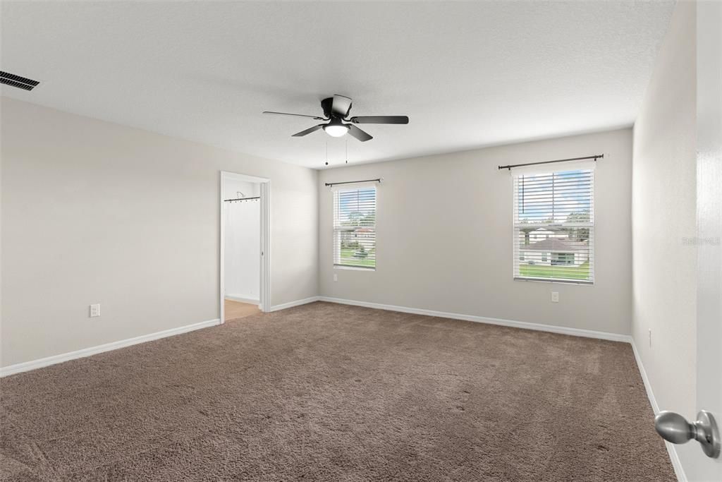 For Rent: $3,200 (5 beds, 3 baths, 2909 Square Feet)