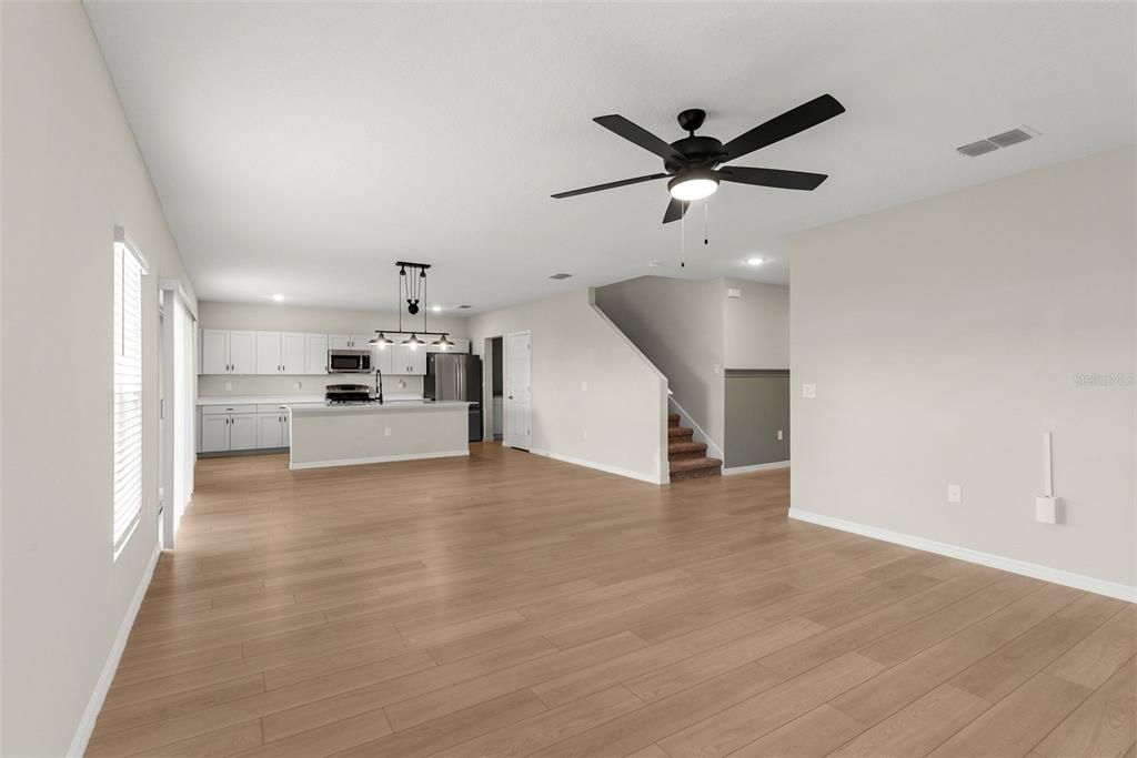 For Rent: $3,200 (5 beds, 3 baths, 2909 Square Feet)