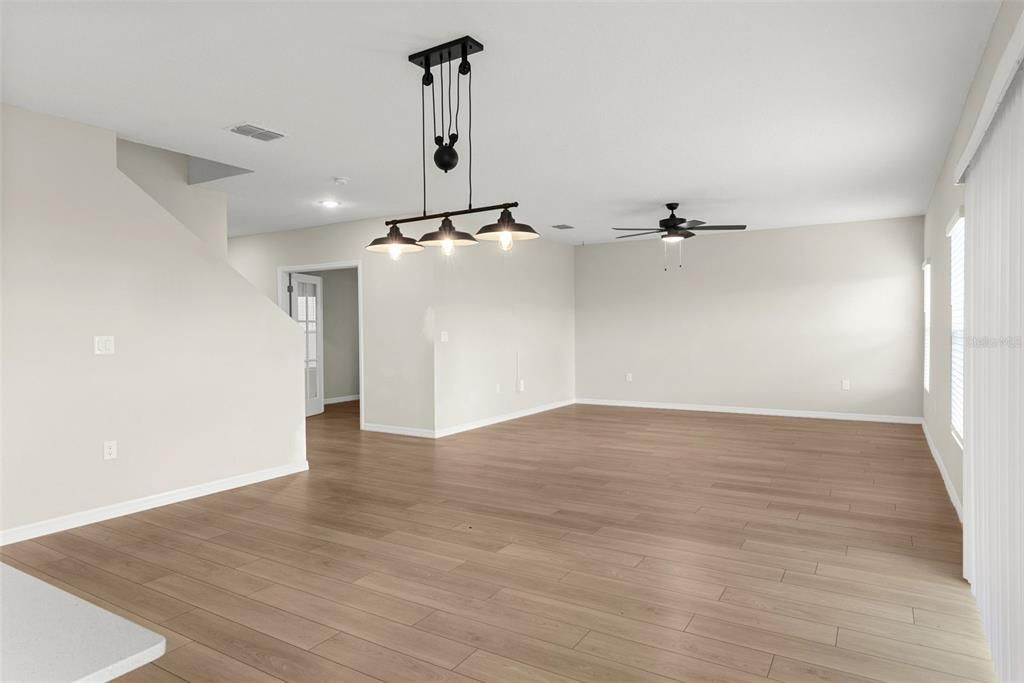 For Rent: $3,200 (5 beds, 3 baths, 2909 Square Feet)