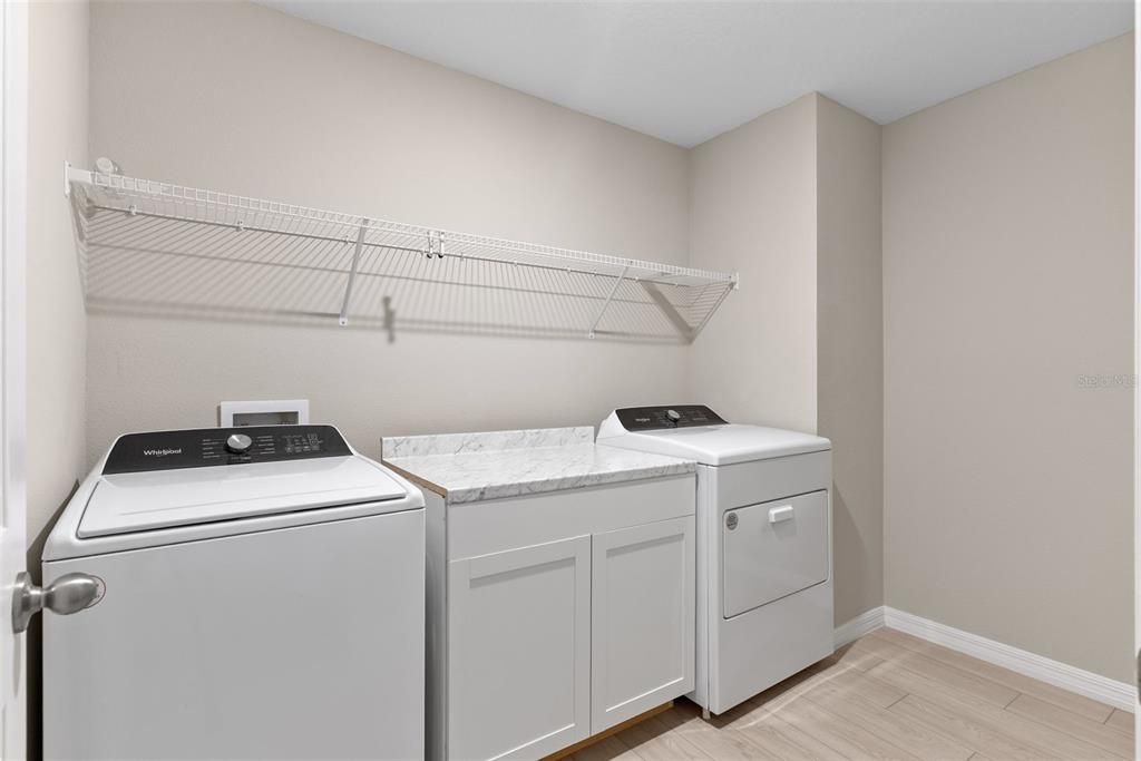 For Rent: $3,200 (5 beds, 3 baths, 2909 Square Feet)