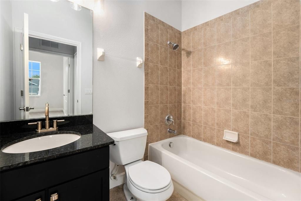 待售: $445,000 (3 贝兹, 2 浴室, 2275 平方英尺)