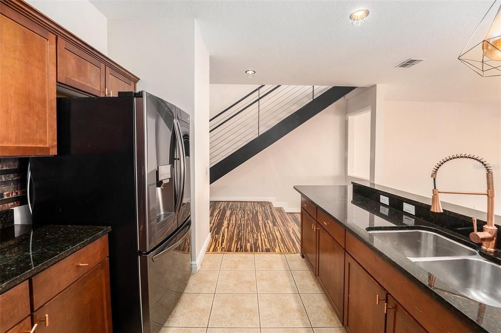 待售: $445,000 (3 贝兹, 2 浴室, 2275 平方英尺)