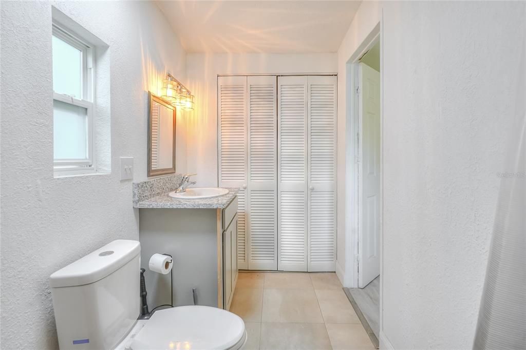 待售: $360,000 (3 贝兹, 3 浴室, 1150 平方英尺)