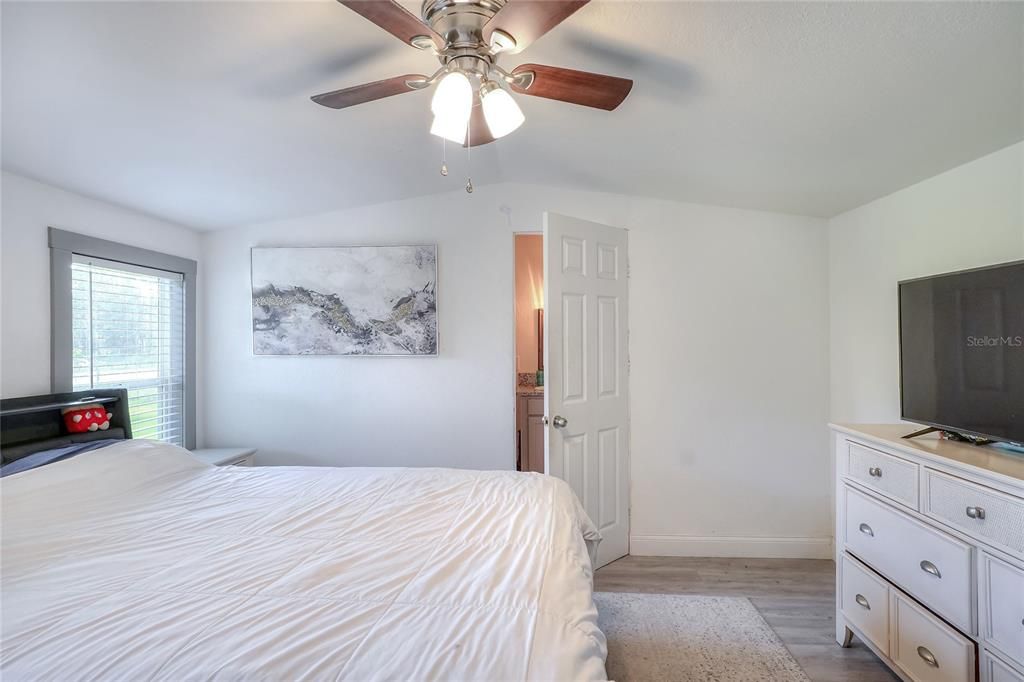 待售: $360,000 (3 贝兹, 3 浴室, 1150 平方英尺)