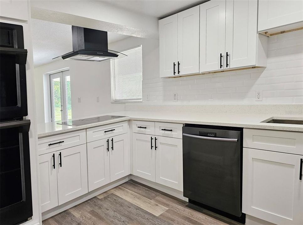 Activo con contrato: $419,900 (3 camas, 2 baños, 1744 Pies cuadrados)