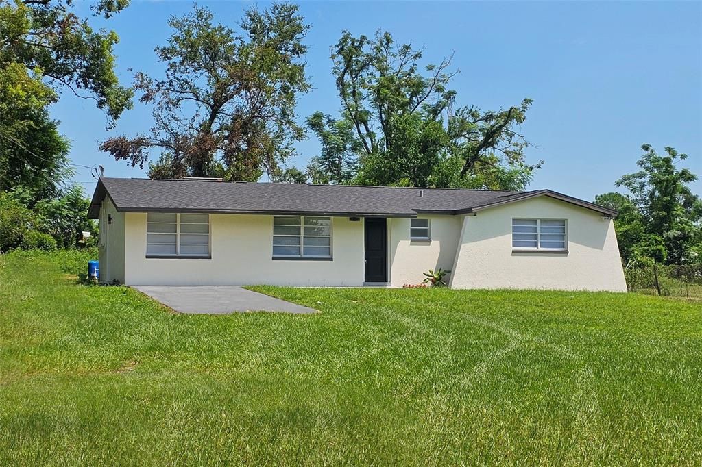 Activo con contrato: $419,900 (3 camas, 2 baños, 1744 Pies cuadrados)