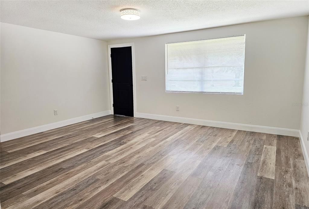 Activo con contrato: $419,900 (3 camas, 2 baños, 1744 Pies cuadrados)