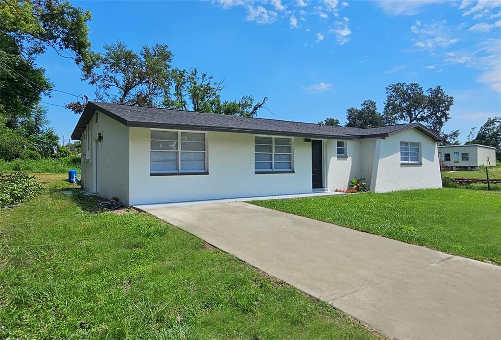 Activo con contrato: $419,900 (3 camas, 2 baños, 1744 Pies cuadrados)