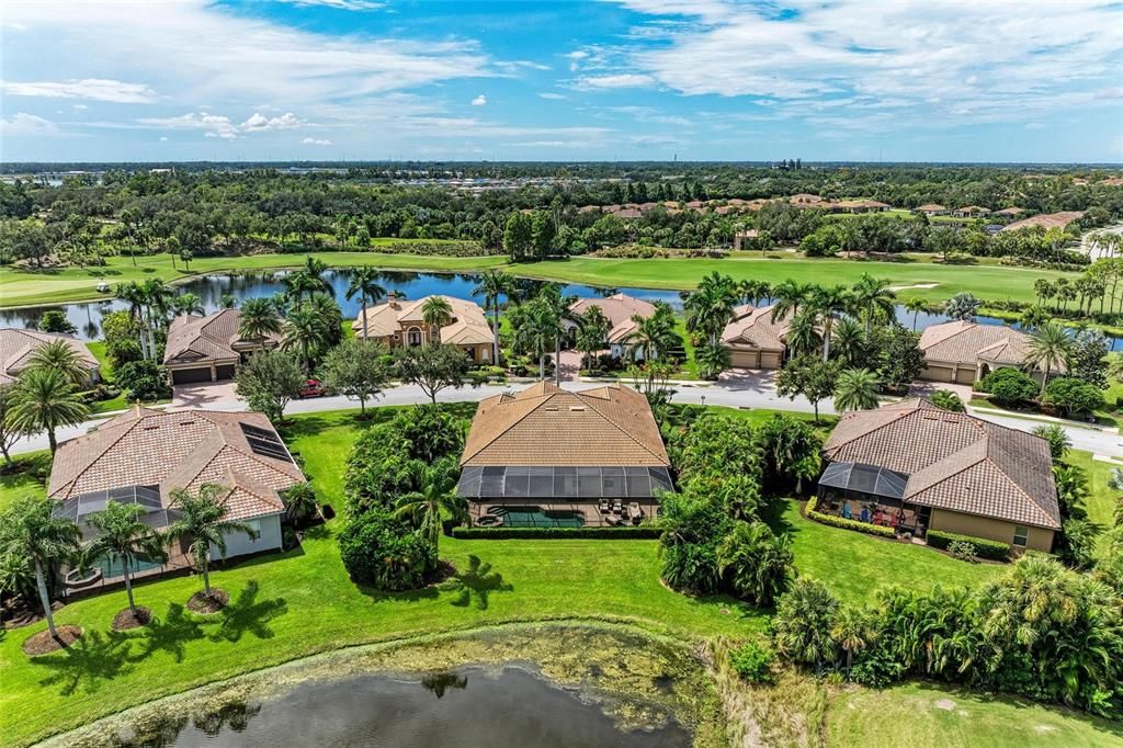 Active With Contract: $925,000 (4 beds, 3 baths, 2901 Square Feet)