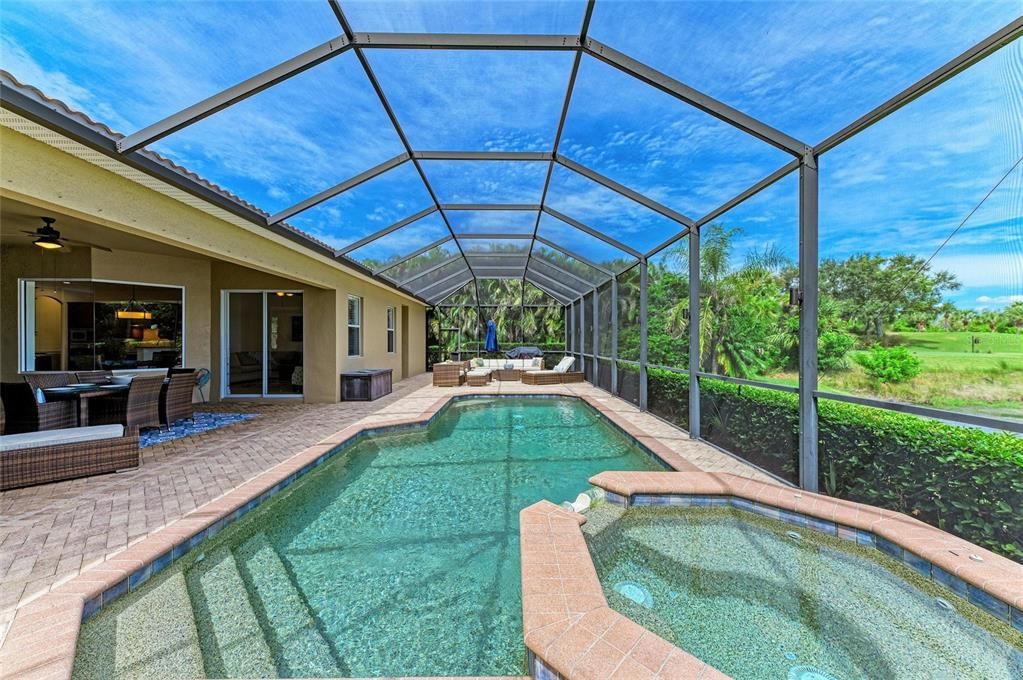 Active With Contract: $925,000 (4 beds, 3 baths, 2901 Square Feet)