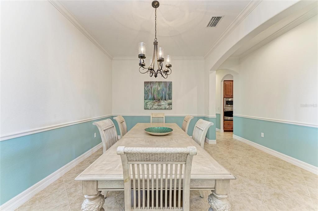 Active With Contract: $925,000 (4 beds, 3 baths, 2901 Square Feet)