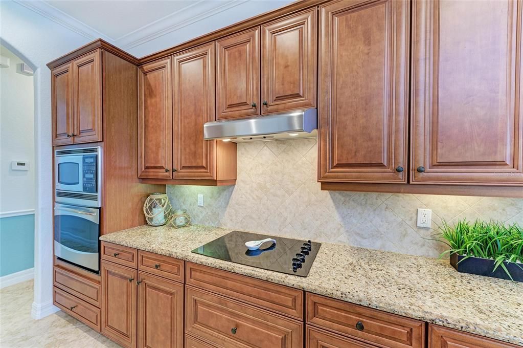 Active With Contract: $925,000 (4 beds, 3 baths, 2901 Square Feet)