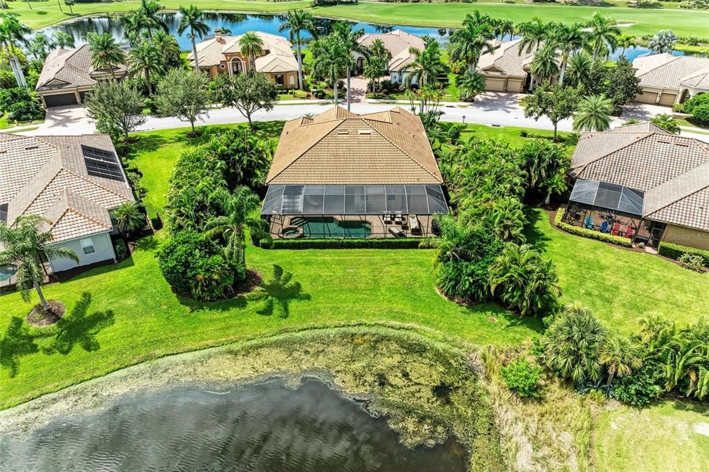 Active With Contract: $925,000 (4 beds, 3 baths, 2901 Square Feet)