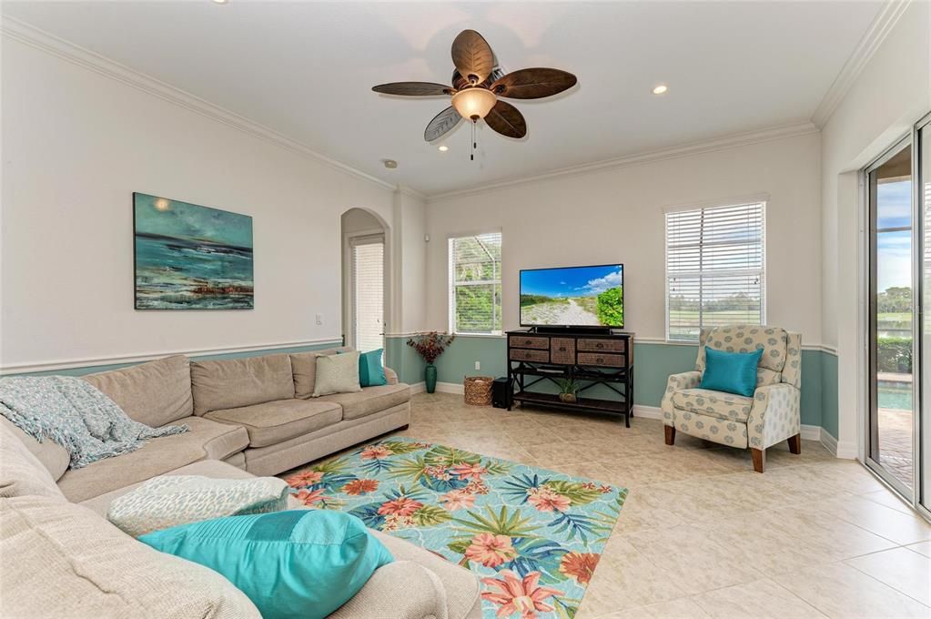 Active With Contract: $925,000 (4 beds, 3 baths, 2901 Square Feet)