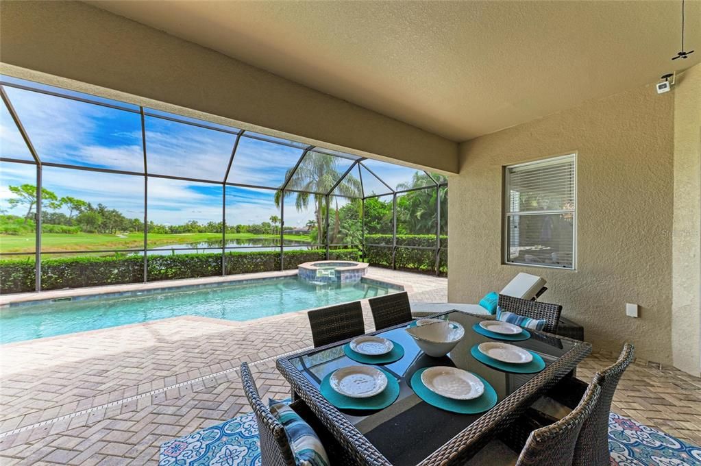 Active With Contract: $925,000 (4 beds, 3 baths, 2901 Square Feet)