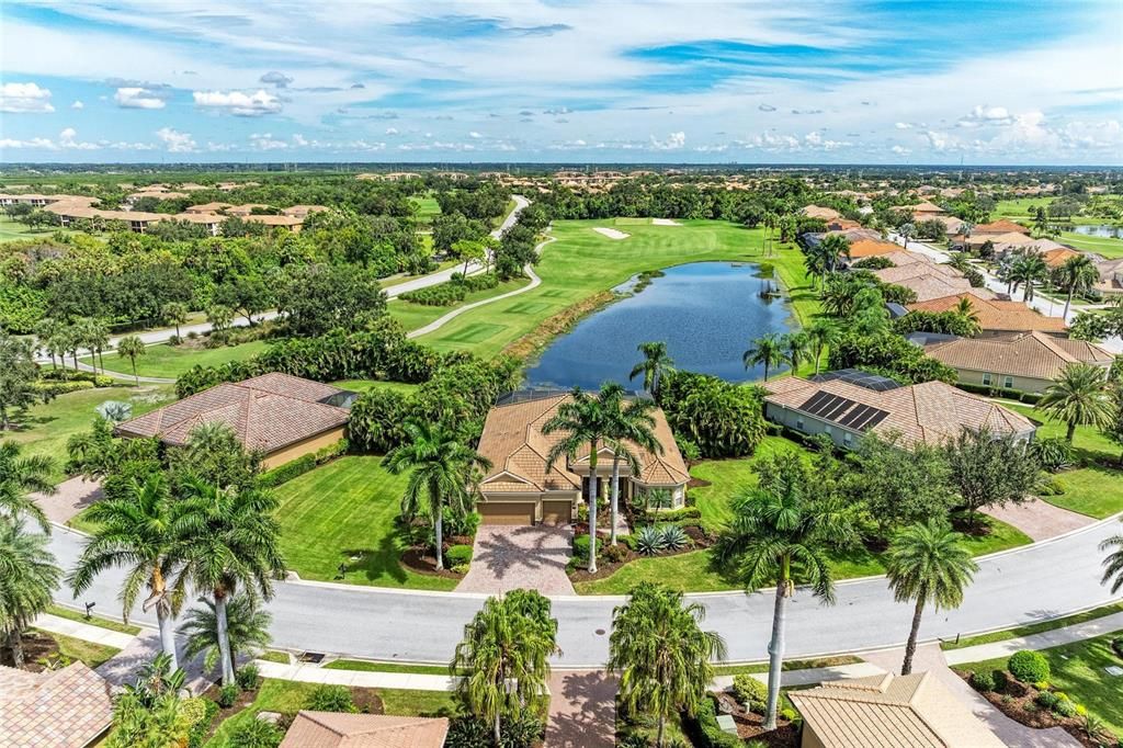 Active With Contract: $925,000 (4 beds, 3 baths, 2901 Square Feet)