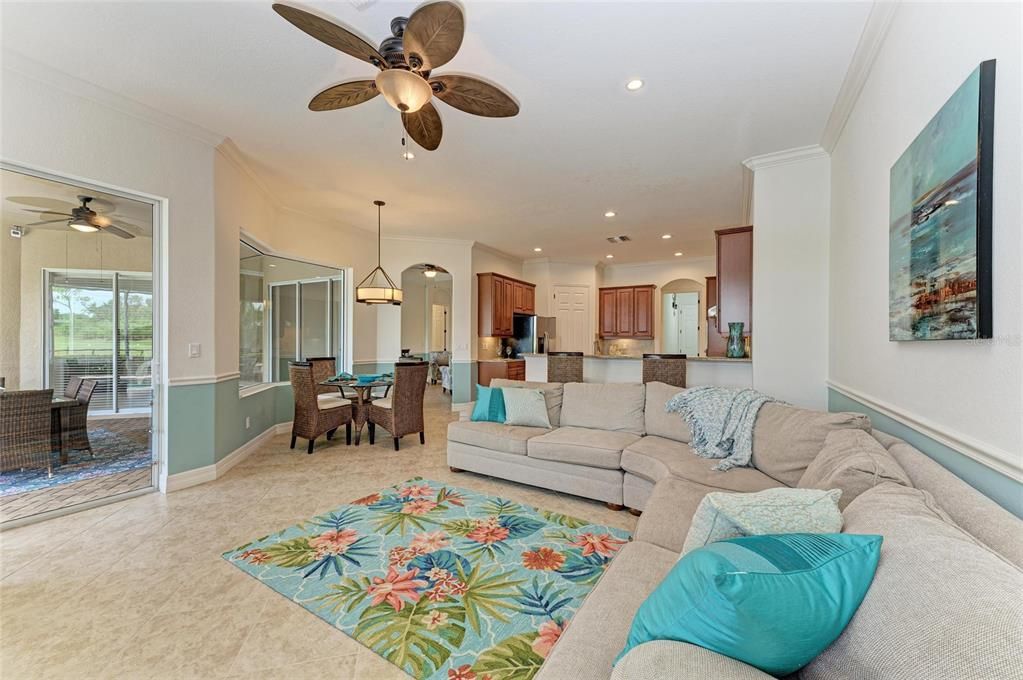 Active With Contract: $925,000 (4 beds, 3 baths, 2901 Square Feet)