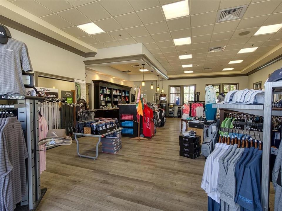 Active With Contract: $925,000 (4 beds, 3 baths, 2901 Square Feet)