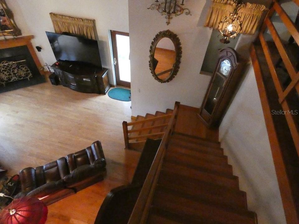 En Venta: $930,000 (3 camas, 2 baños, 1920 Pies cuadrados)