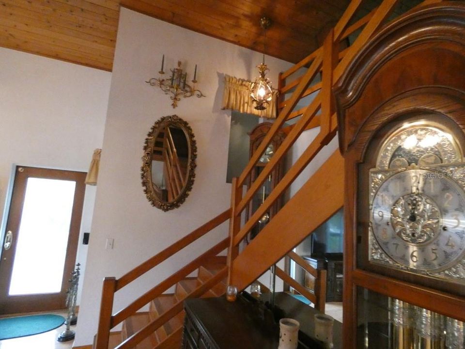 En Venta: $930,000 (3 camas, 2 baños, 1920 Pies cuadrados)