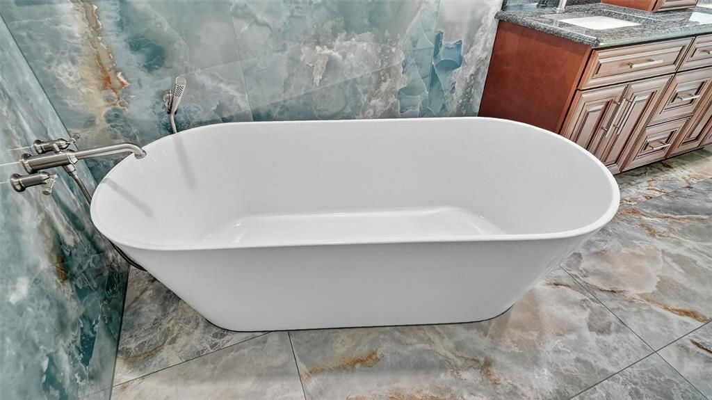 На продажу: $564,900 (3 спален, 2 ванн, 1931 Квадратных фут)