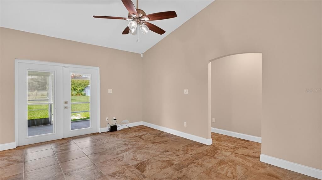 На продажу: $564,900 (3 спален, 2 ванн, 1931 Квадратных фут)