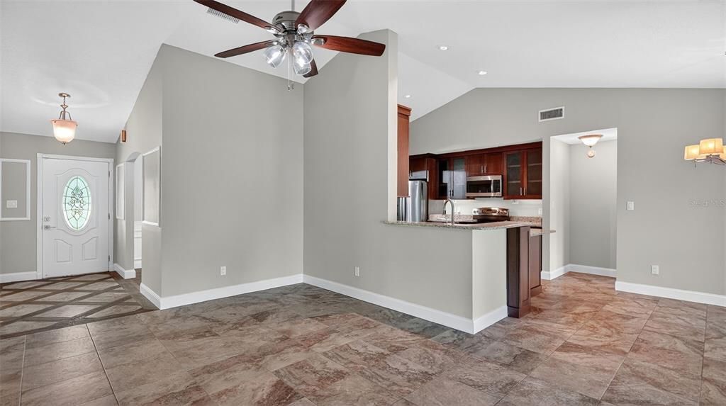 На продажу: $564,900 (3 спален, 2 ванн, 1931 Квадратных фут)