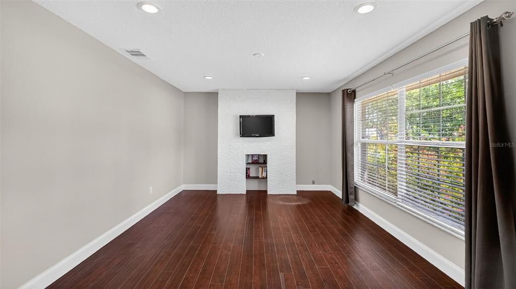 На продажу: $564,900 (3 спален, 2 ванн, 1931 Квадратных фут)