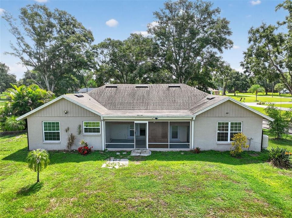 На продажу: $564,900 (3 спален, 2 ванн, 1931 Квадратных фут)