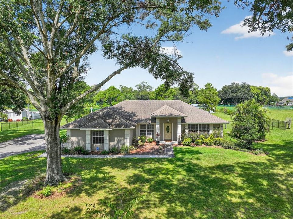 На продажу: $564,900 (3 спален, 2 ванн, 1931 Квадратных фут)