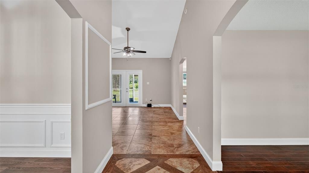 На продажу: $564,900 (3 спален, 2 ванн, 1931 Квадратных фут)