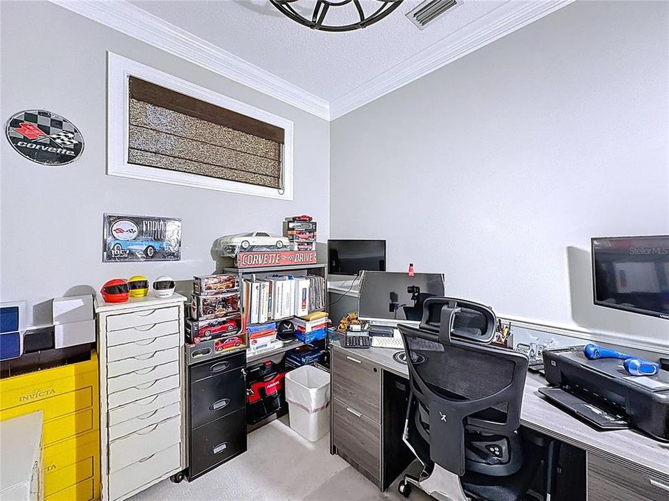 For Sale: $909,000 (3 beds, 2 baths, 2935 Square Feet)