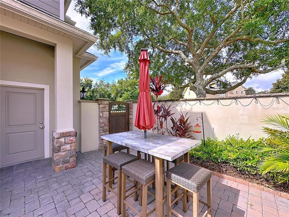 For Sale: $909,000 (3 beds, 2 baths, 2935 Square Feet)