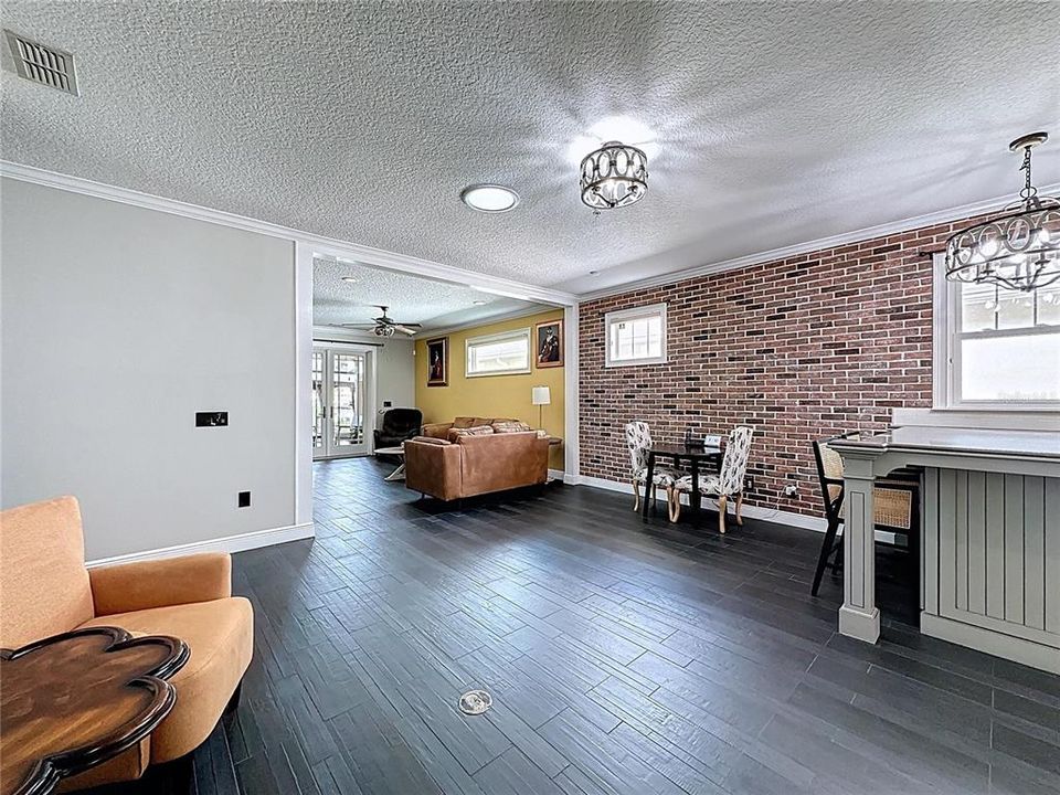 For Sale: $909,000 (3 beds, 2 baths, 2935 Square Feet)