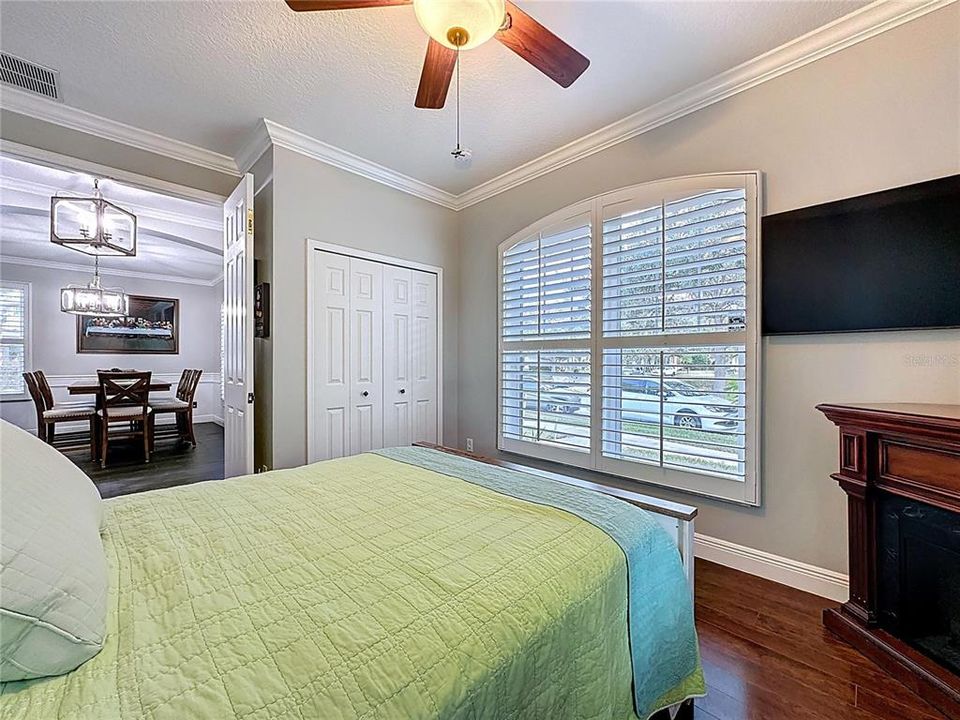 For Sale: $909,000 (3 beds, 2 baths, 2935 Square Feet)