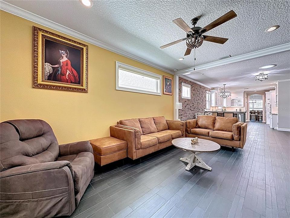 For Sale: $909,000 (3 beds, 2 baths, 2935 Square Feet)