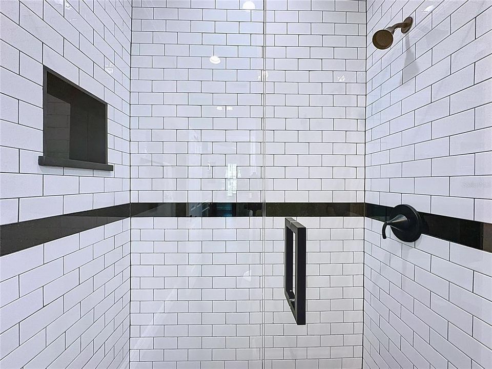 For Sale: $909,000 (3 beds, 2 baths, 2935 Square Feet)