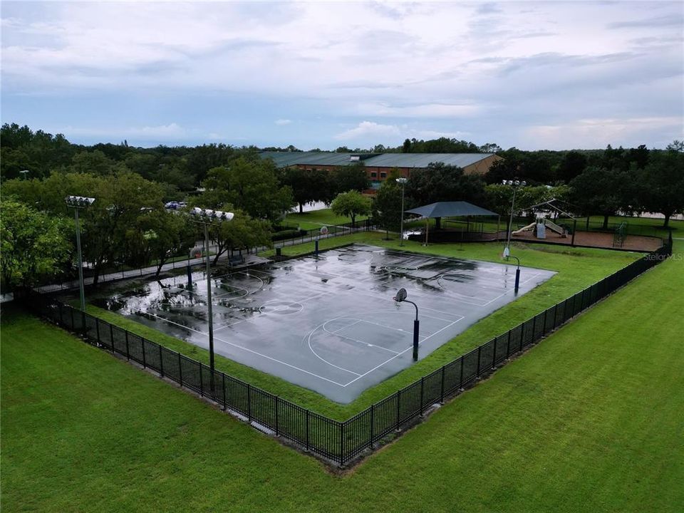 For Sale: $909,000 (3 beds, 2 baths, 2935 Square Feet)