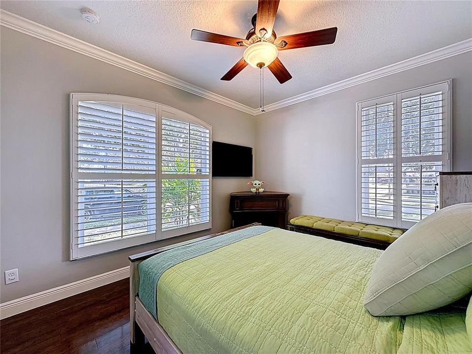 For Sale: $909,000 (3 beds, 2 baths, 2935 Square Feet)