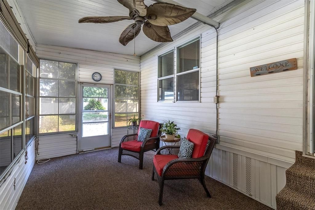 Active With Contract: $232,000 (3 beds, 2 baths, 1104 Square Feet)