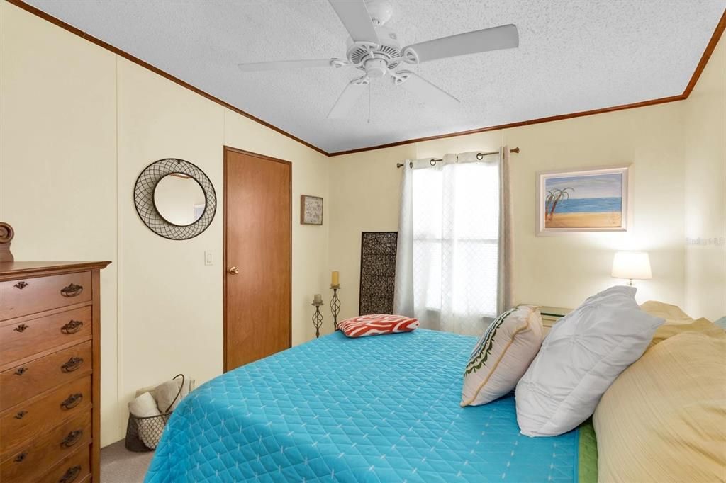 Active With Contract: $232,000 (3 beds, 2 baths, 1104 Square Feet)