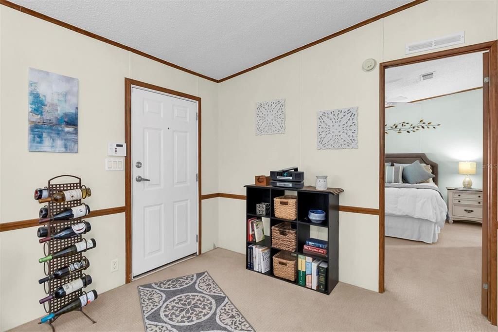 Active With Contract: $232,000 (3 beds, 2 baths, 1104 Square Feet)