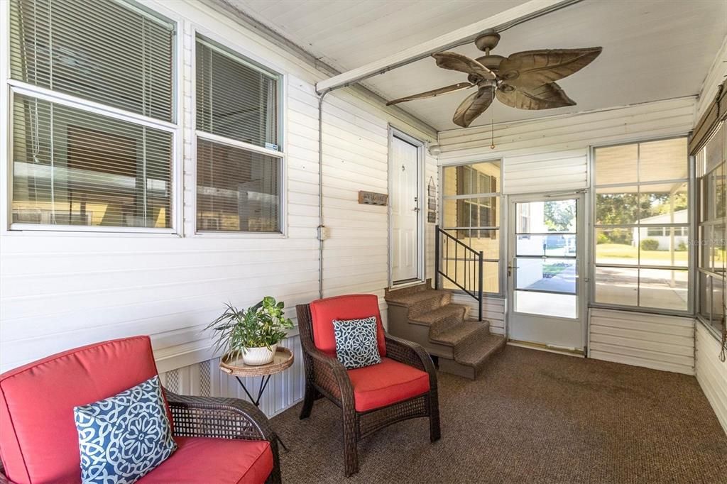 Active With Contract: $232,000 (3 beds, 2 baths, 1104 Square Feet)