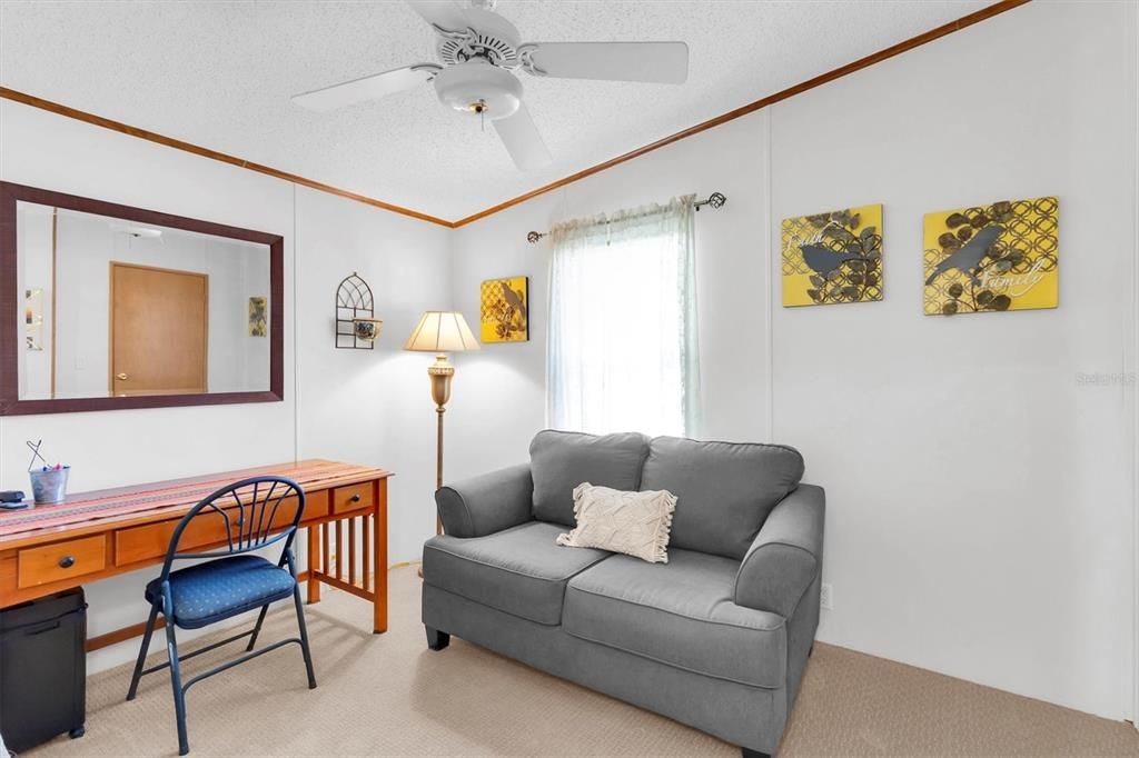 Active With Contract: $232,000 (3 beds, 2 baths, 1104 Square Feet)