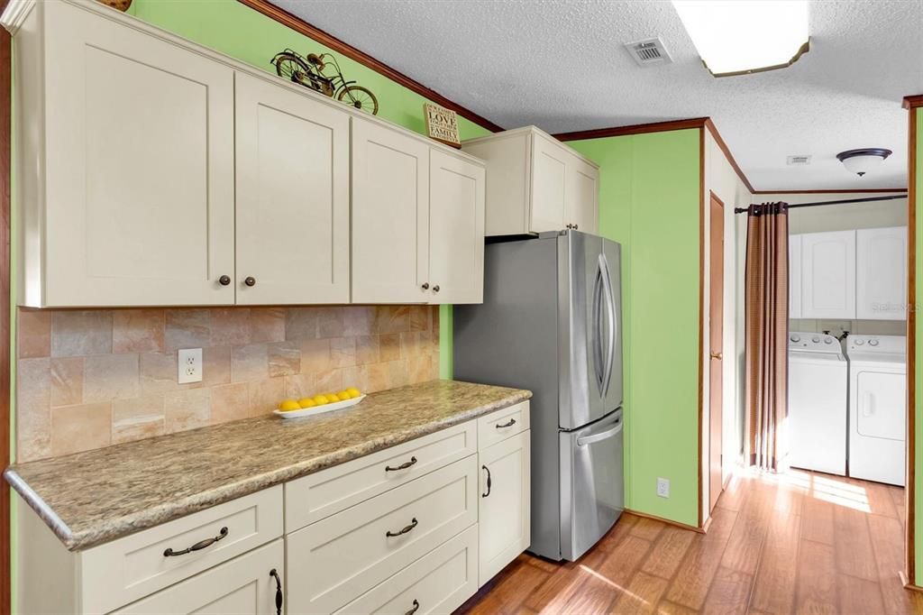 Active With Contract: $232,000 (3 beds, 2 baths, 1104 Square Feet)