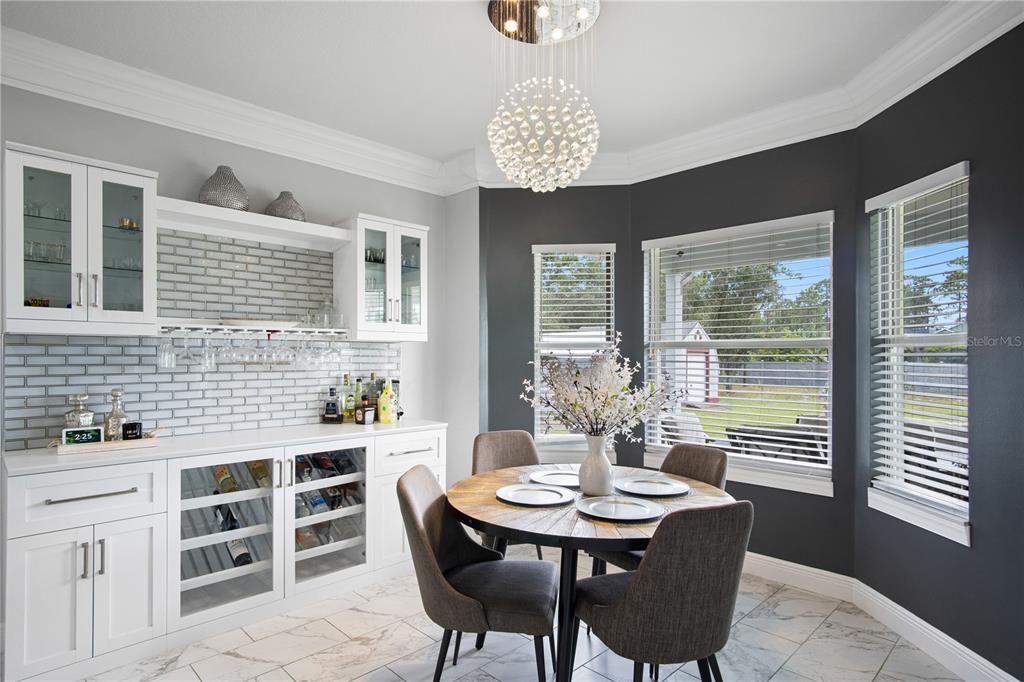 For Sale: $975,000 (5 beds, 3 baths, 3952 Square Feet)